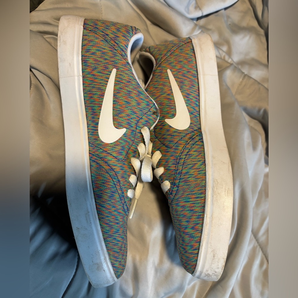 Nike Solar Check women’s size 8, worn one time - Picture 3 of 5